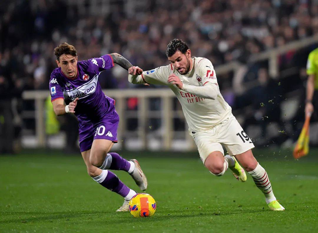 AC米兰绝杀佛罗伦萨，豪取联赛四连胜的简单介绍