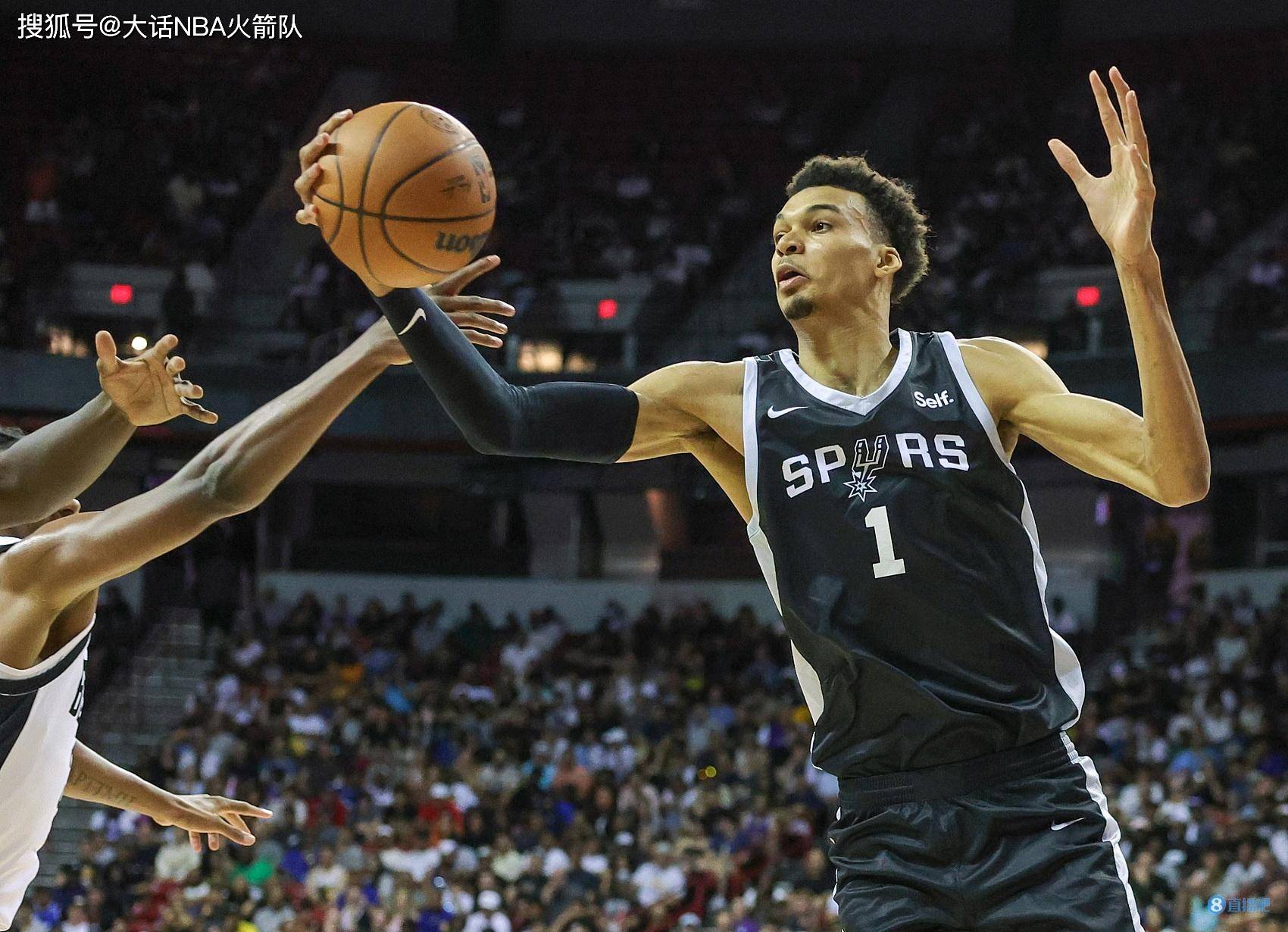 火箭在加时赛中击败马刺