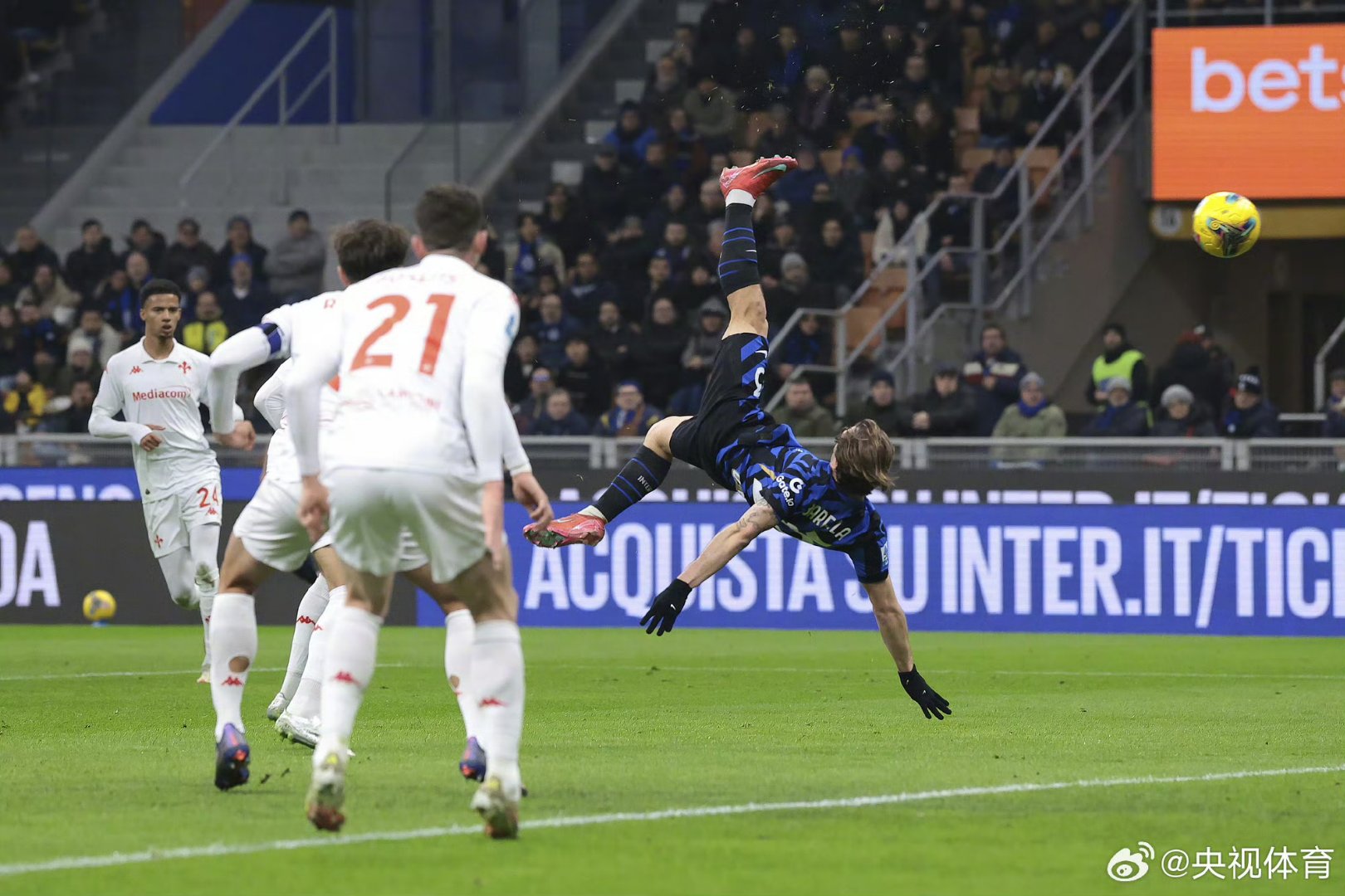 关于意大利逆转法国，弗拉霍维奇统治全场的信息