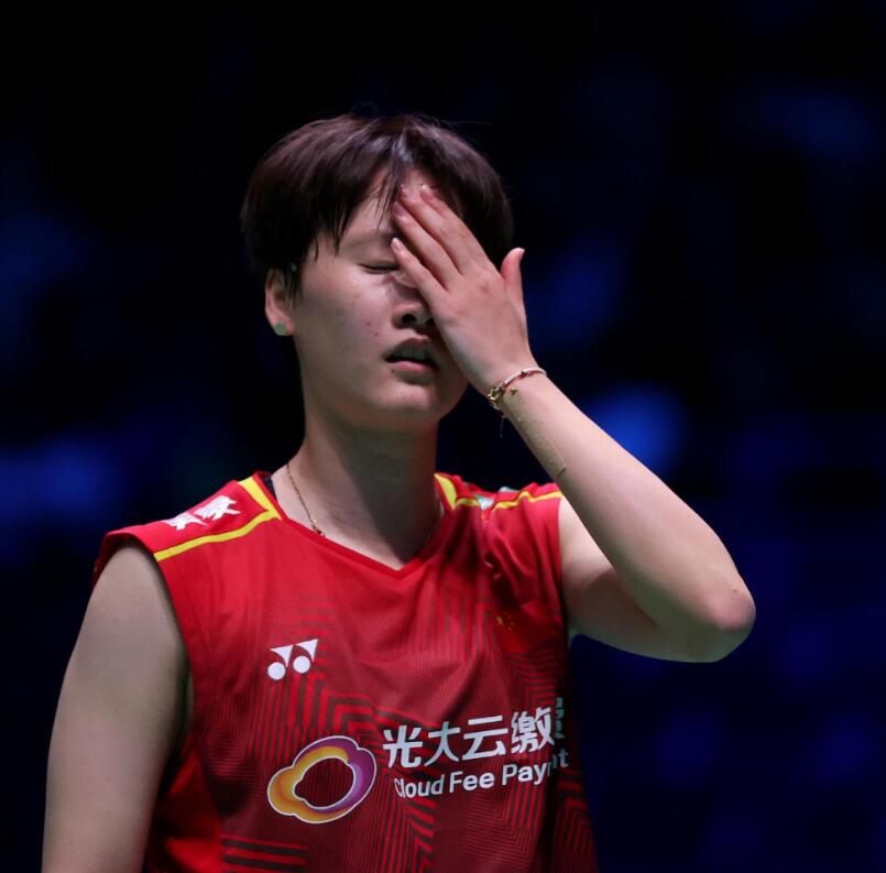 日本队碾压中国队，陈雨菲扛起全队