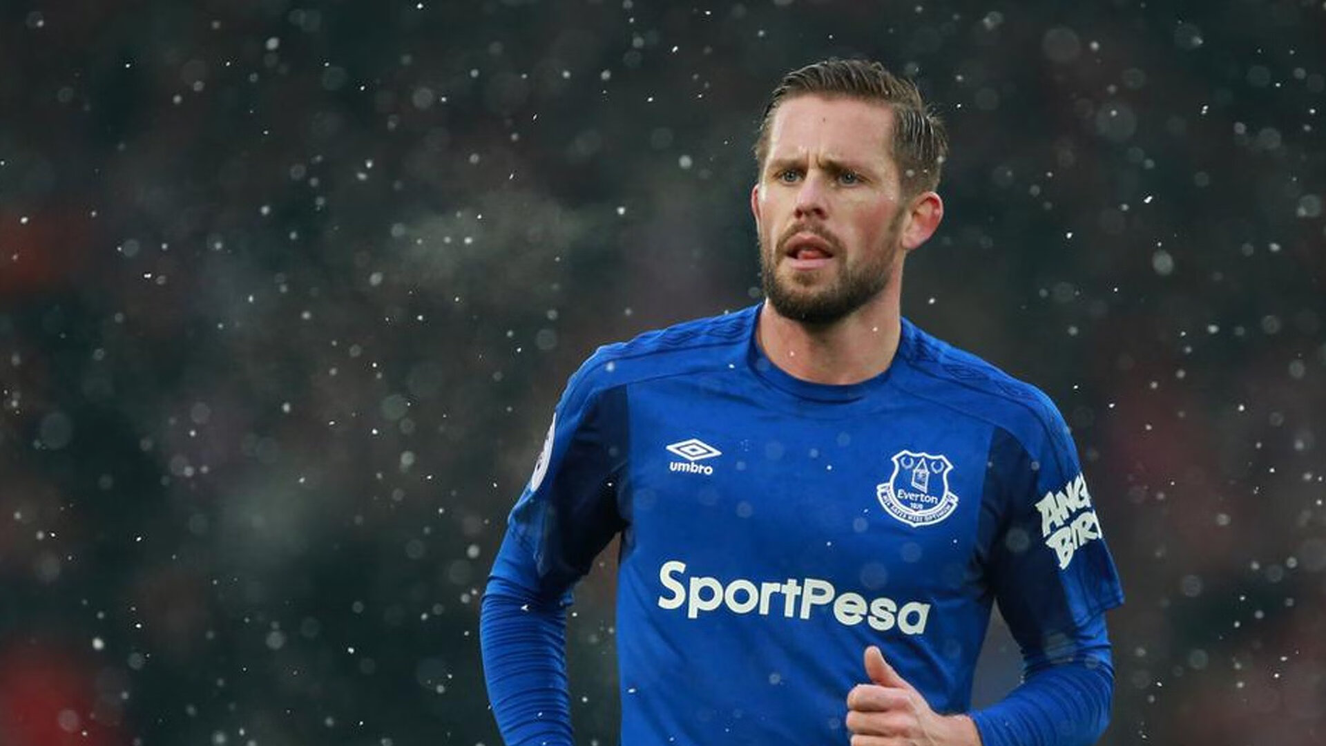 豪取连胜！火箭连续得分压制公牛，布克一剑封喉关键回合不手软