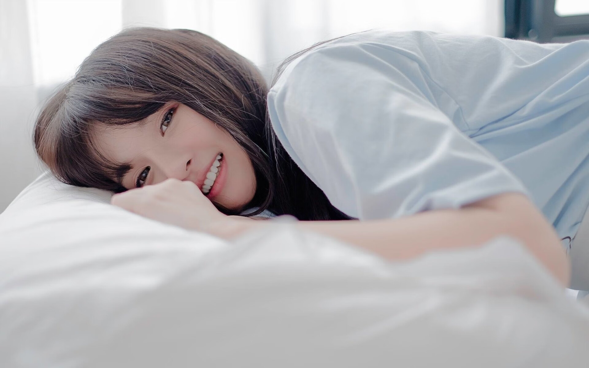 F1新赛季揭幕战点燃沙特赛道,皇家社会足球俱乐部拿下体育合作新胜利