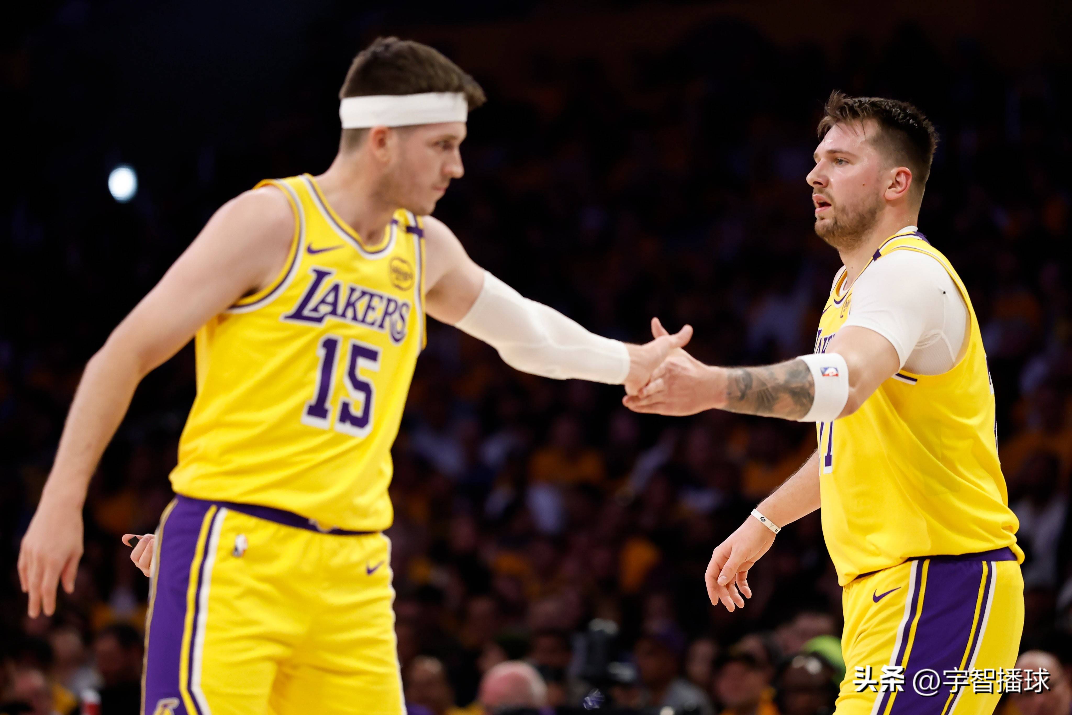 世俱杯时间-F1街道赛之夜，东契奇连续得分拉开差距