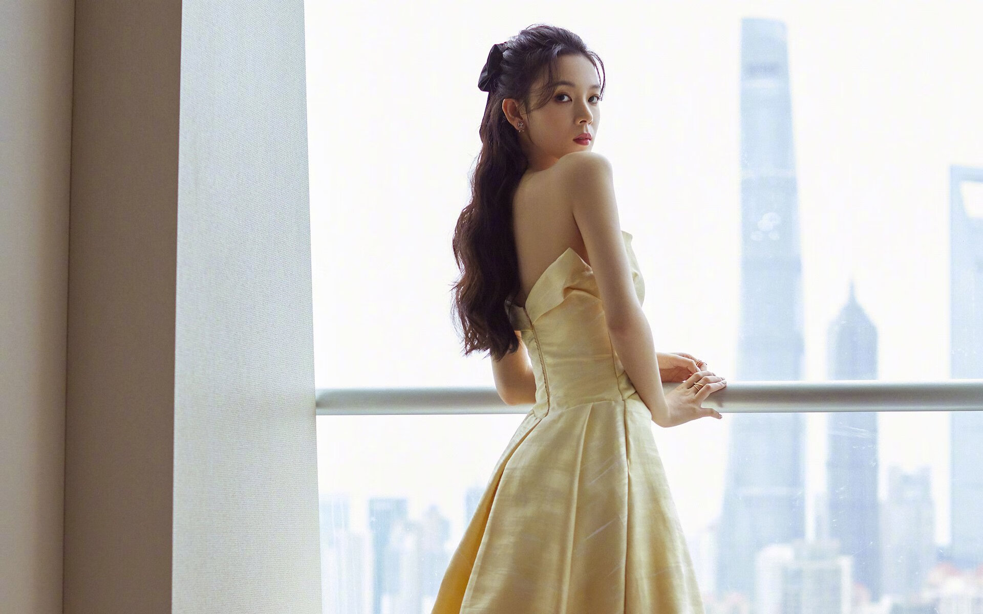 双线引擎,F1揭幕战硝烟与新疆男篮光速胜利